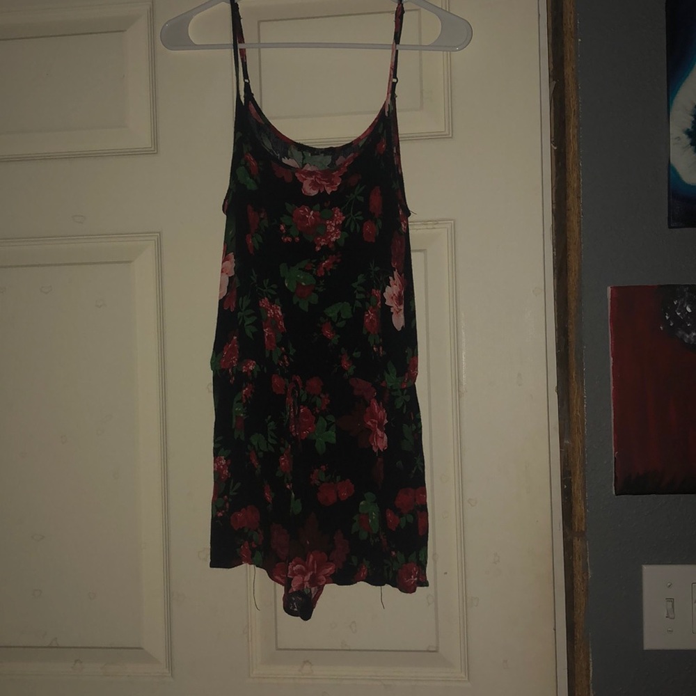 Floral romper🌷